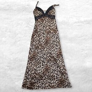 Le lis nwot leopard lace